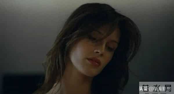 法国电影《花容月貌》:青春是一场无界的冒险