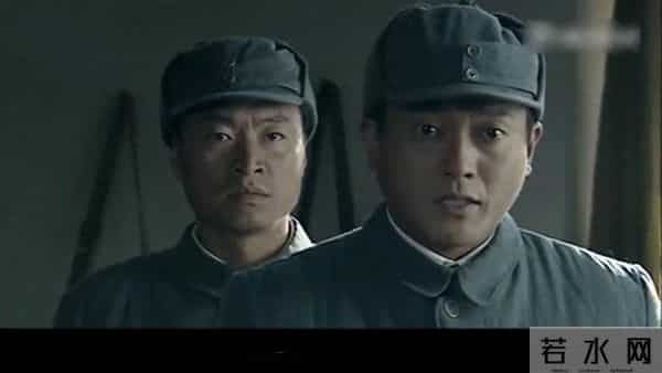 狼毒花：土匪抢走我军粮食还杀人，嘴上说是误会，团长做法霸气