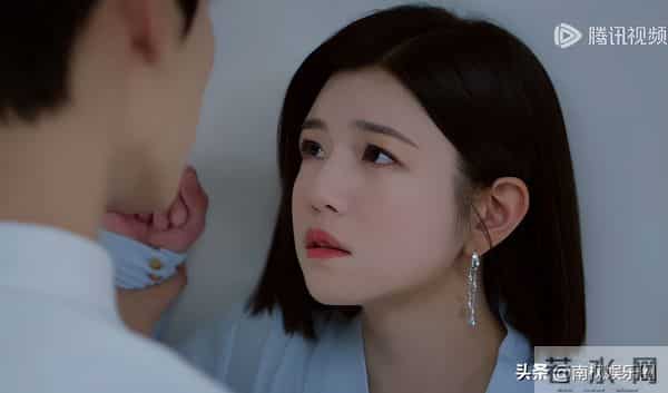 男女主从单相思到相互救赎，《狙击蝴蝶》成姐弟恋剧新标杆