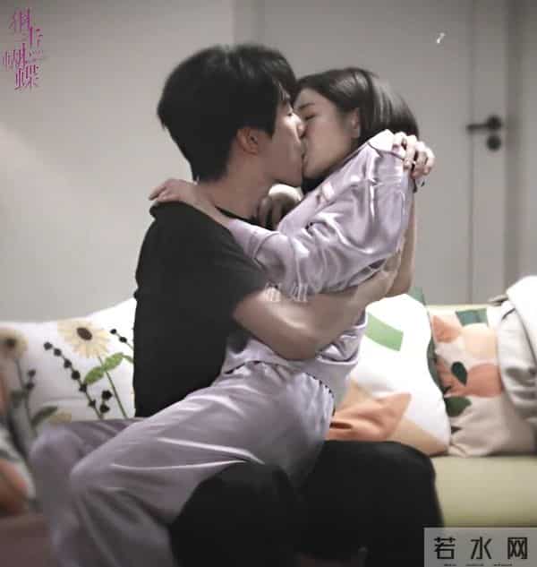 仅播半小时,热度飙至18000,连追4集我想说-耳朵从头红到尾啊!