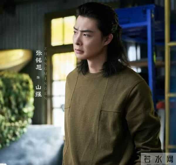 一手好牌打得稀烂！被陈伟霆带火，如今只能在《枭起青壤》打酱油