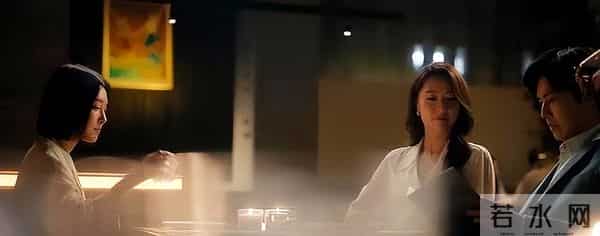 《亦舞之城》冯睿调取办公室监控，才知，谭军当年是被冤枉的。