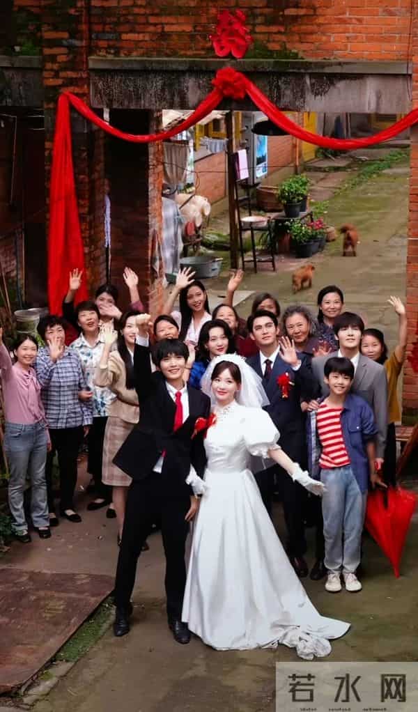 280万预约炸穿短剧圈！《家里家外2》川渝烟火裹家魂反狗血成刚需