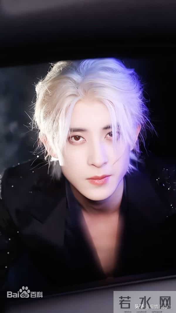 敖瑞鹏不断蜕变,新剧先婚后爱+婚前协议,以银白发演绎“霸总”