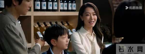 《亦舞之城》冯睿调取办公室监控，才知，谭军当年是被冤枉的。