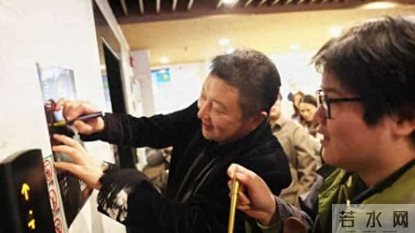 《控方证人》“中文配音天团”登台，大银幕再度为译制片疯狂