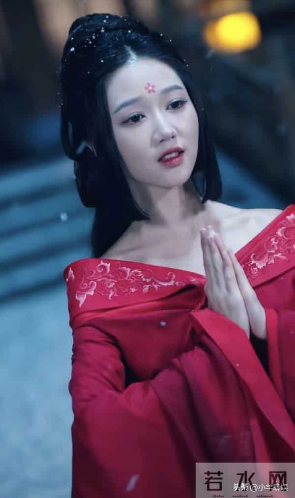 岳雨婷再引争议！新作《为你钟情》被扒抄袭，网友-她还能翻身吗