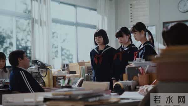 东亚老师共用一套计时方式，学生上完课得倒时差