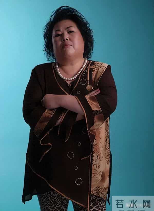 演员董立范被称为“富婆专业户”演《缝纫机乐队》《疯狂的赛车》