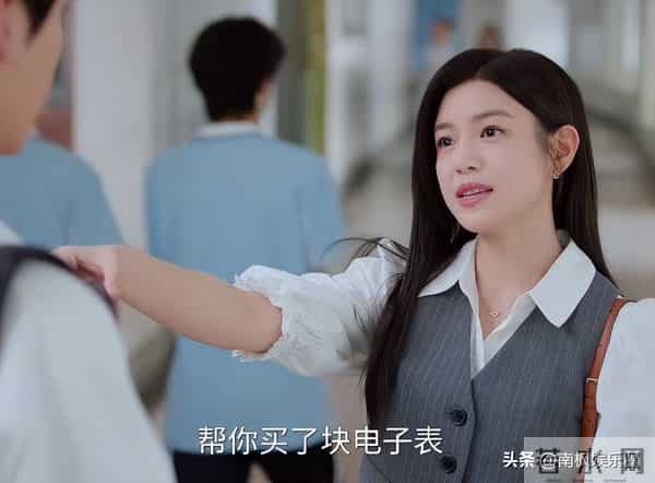 男女主从单相思到相互救赎，《狙击蝴蝶》成姐弟恋剧新标杆