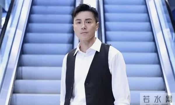 50岁还在拼命，黄浩然让“中年危机”四个字直接破防。2023年12