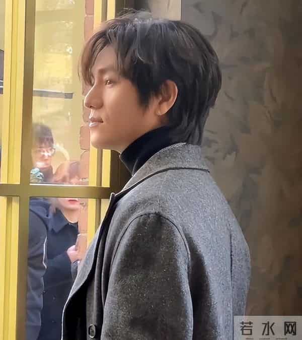 最近，陈坤的动态又一次证明了他的全面发展和不断变革的状态。