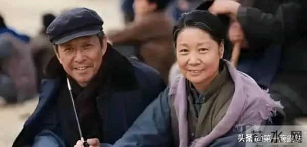 《大生意人》摔杯送别戏封神！老戏骨2字让观众泪目，父子皆演员