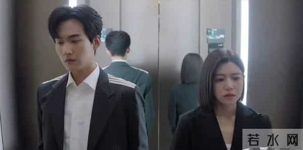 《狙击蝴蝶》首播19岁年龄差狂撒18吻，伦理争议与8亿热度齐飞