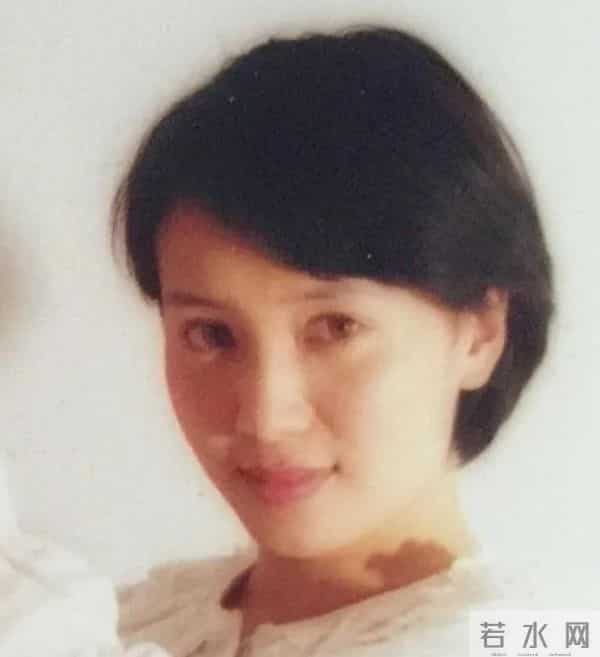 她长得漂亮，演技好，父母却一个瘫痪，一个截肢，丈夫将她宠成宝