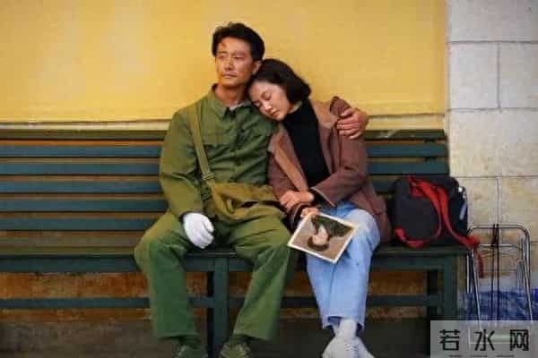 《芳华》刷屏背后：是怀念那个时代，还是渴望那种“活法”？