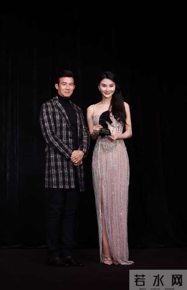 周星驰鹿鼎记5 部大片同日对战《疯狂动物城》安泽豪《警察笔记》