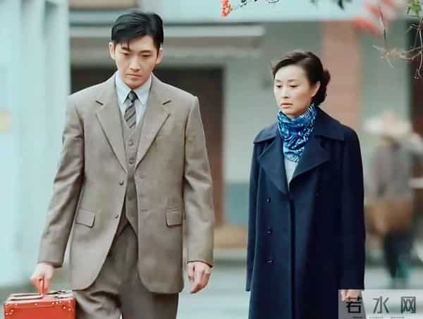 难怪看《唐诡》中的他眼熟,原来是我们的童年男神尔泰啊!