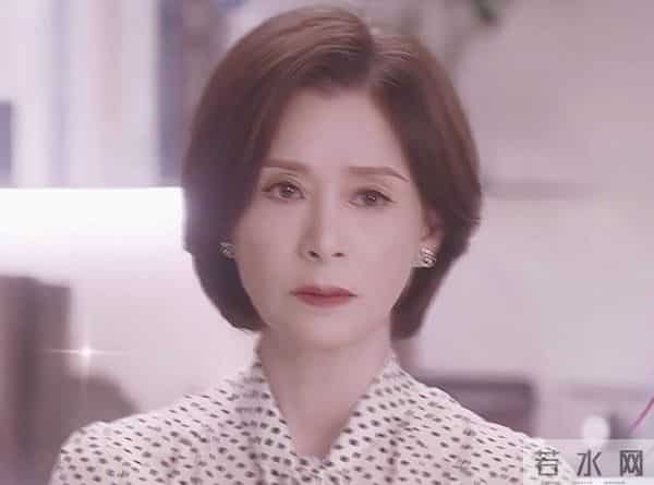 香港知名女星新剧霸气登场,婚姻名存实亡,多次和小鲜肉传绯闻