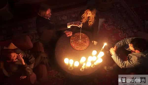 R级爆浆！8.1分《变相怪杰》导演新作，难怪口味这么重呢