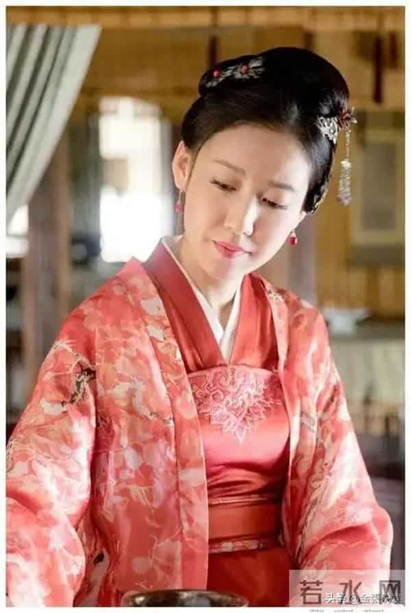 一股子风尘味儿!央视《大生意人》最大败笔出现,就是做作的她!