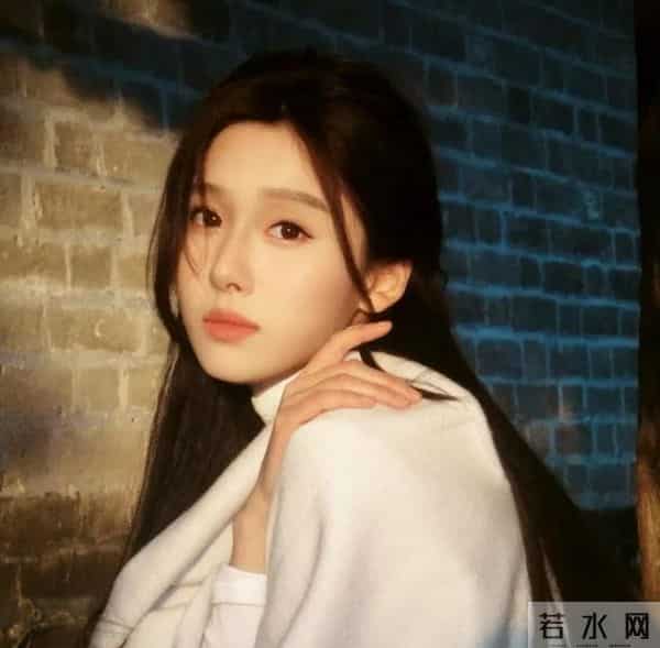 《大生意人》最水灵美女角色登场！演员2部剧在播，角色反差好大