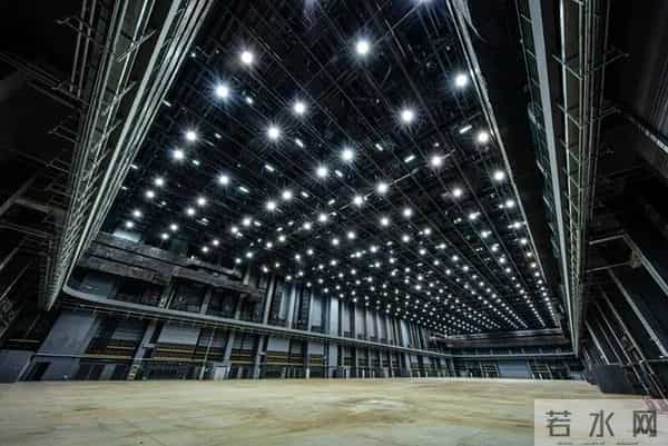 从《流浪地球》到《蛟龙行动》，神作大片为何都选择青岛？