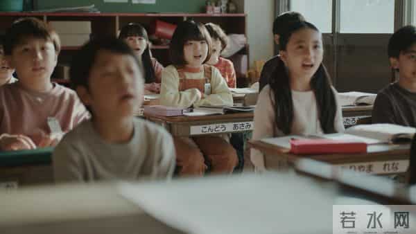 东亚老师共用一套计时方式，学生上完课得倒时差