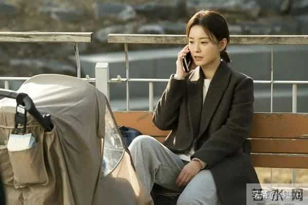 《出走的决心》和《热辣滚烫》,去年最好的两部女性电影