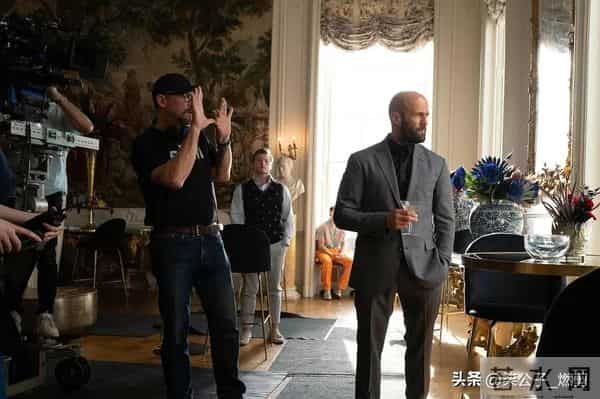 新导演接棒,经典角色回归,养蜂人能否再掀狂潮?