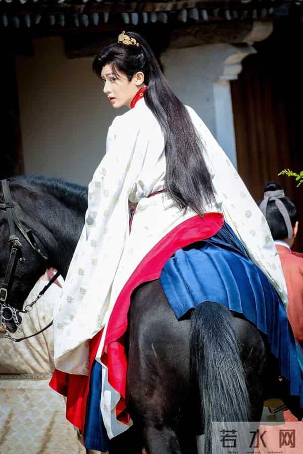 侯明昊古力娜扎《玉茗茶骨》：茶香藏权谋，双强破局燃情