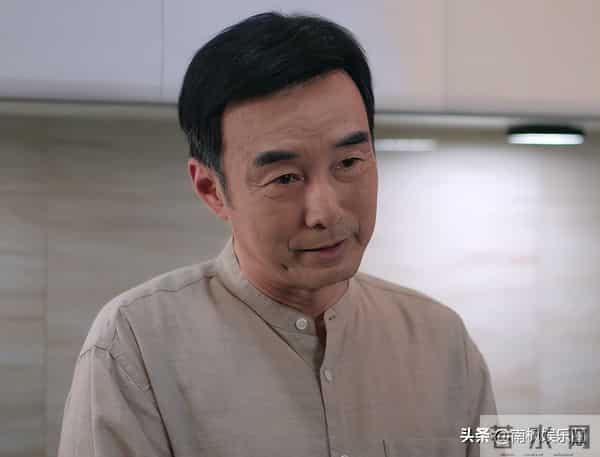 男女主从单相思到相互救赎，《狙击蝴蝶》成姐弟恋剧新标杆