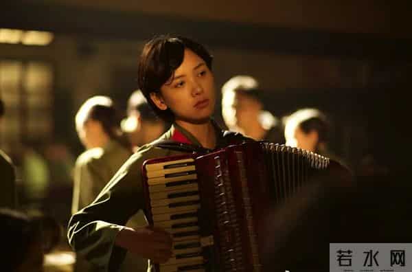 八年后我竟然才看懂《芳华》,又恨自己没文化了