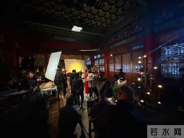 一年5000个总裁被下药、3000个女主走错房间！当“复制粘贴”失灵，微短剧的下半场拼的是什么？