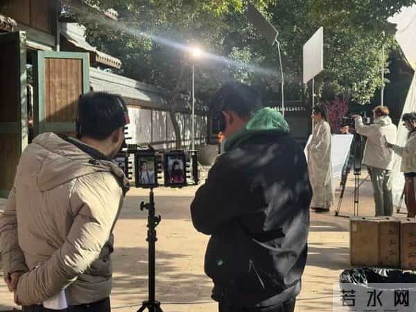 一年5000个总裁被下药、3000个女主走错房间！当“复制粘贴”失灵，微短剧的下半场拼的是什么？