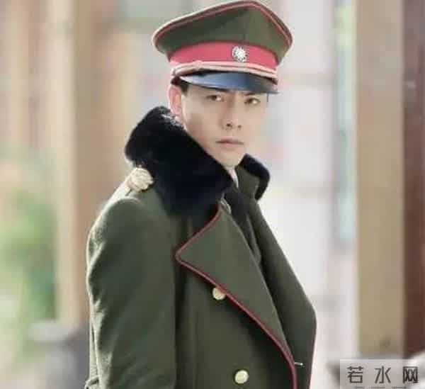 一手好牌打得稀烂！被陈伟霆带火，如今只能在《枭起青壤》打酱油