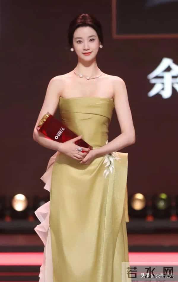 王小亿杀疯了!再传三个好消息,我想说-属于她短剧时代来了