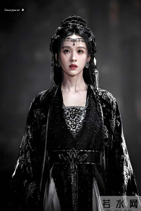 鞠婧祎、陈都灵《月鳞绮纪》已过审下证，不过担忧的事还是发生了