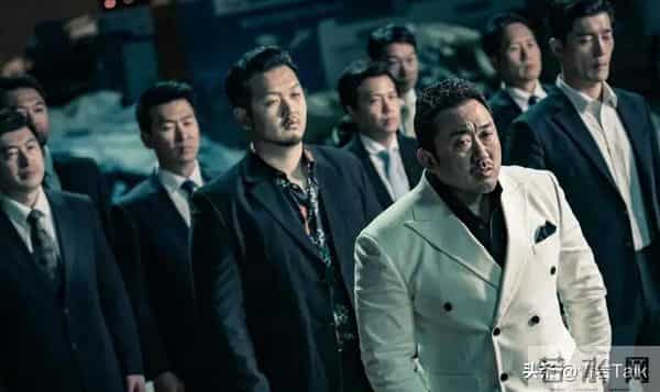 《陷阱》深度解析，网络推荐引惊魂，马东锡阴冷反派破认知