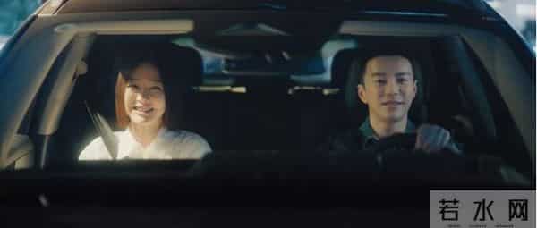 看完《亦舞之城》被种草，王泽远的深情，都藏在车里了