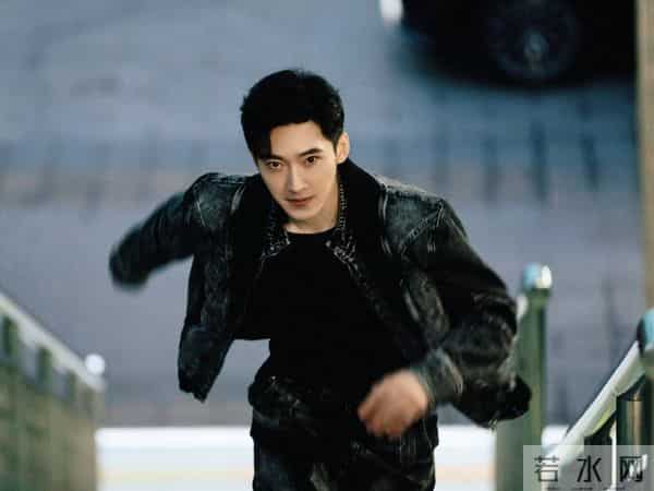 难怪看《唐诡》中的他眼熟,原来是我们的童年男神尔泰啊!