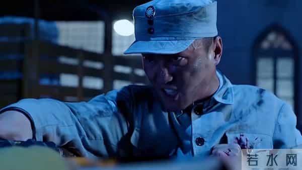 鬼子少佐残忍的杀害团长兄弟，不料团长展开霸气反击！