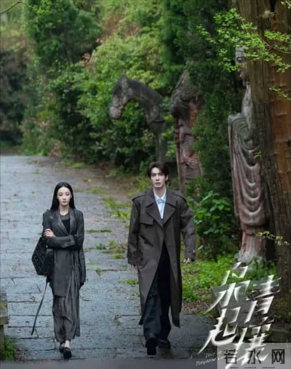 这两部爆款各有千秋?《枭起青壤》vs《信条》关键看点大揭秘