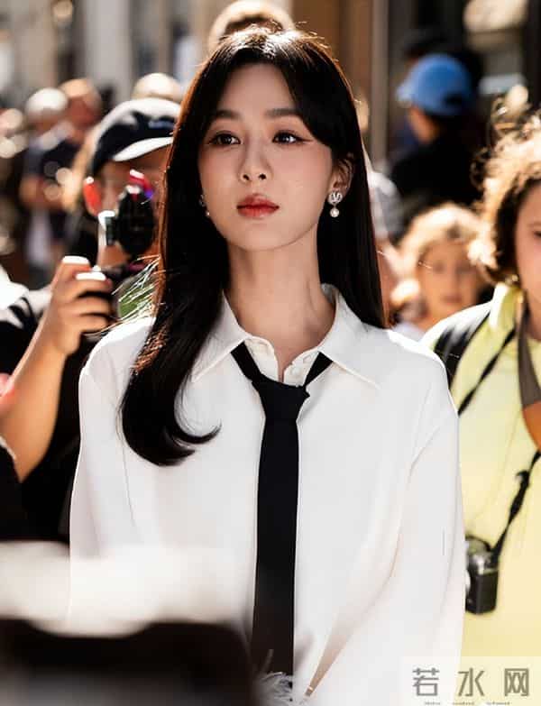 官宣6天连遭两记闷棍!杨紫这路走得也太憋屈了?