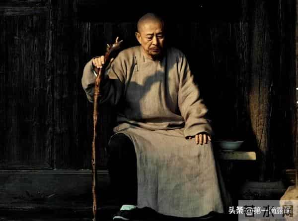 《大生意人》摔杯送别戏封神！老戏骨2字让观众泪目，父子皆演员