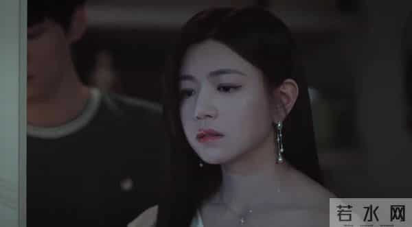 仅播半小时,热度飙至18000,连追4集我想说-耳朵从头红到尾啊!