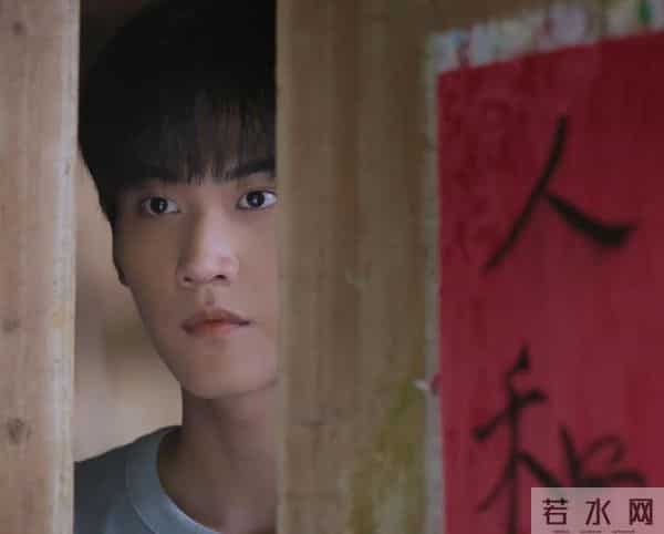 仅播半小时,热度飙至18000,连追4集我想说-耳朵从头红到尾啊!