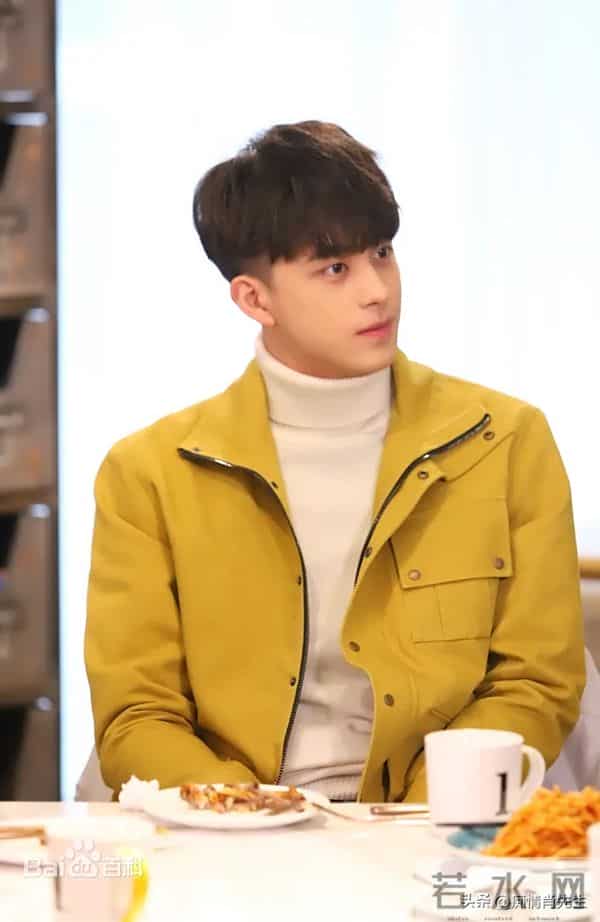 敖瑞鹏不断蜕变,新剧先婚后爱+婚前协议,以银白发演绎“霸总”