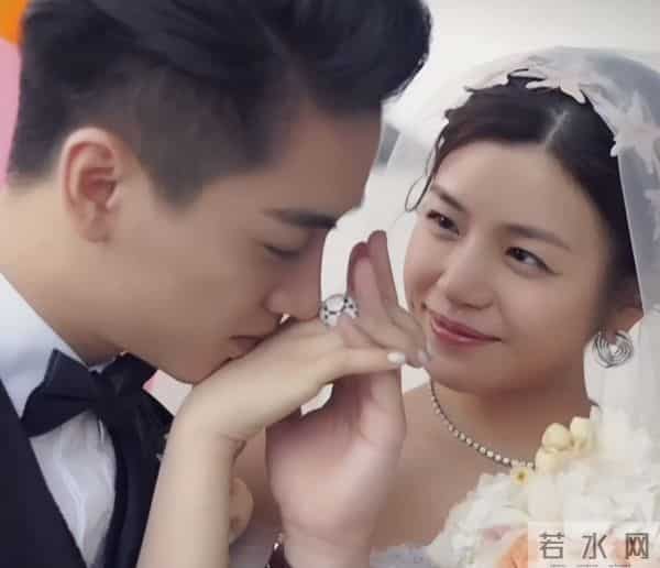 仅播半小时,热度飙至18000,连追4集我想说-耳朵从头红到尾啊!