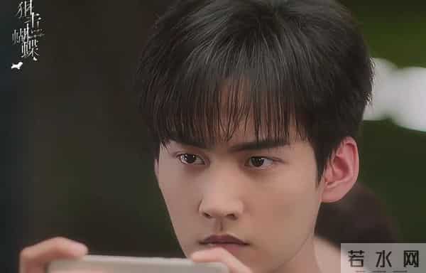 仅播半小时,热度飙至18000,连追4集我想说-耳朵从头红到尾啊!